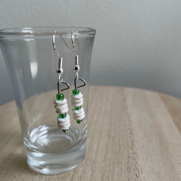 2/$15 Green Shell Beaded Earrings - Picture 1 of 1